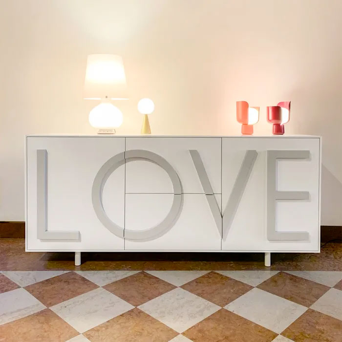 love_d00123j123e05_amb